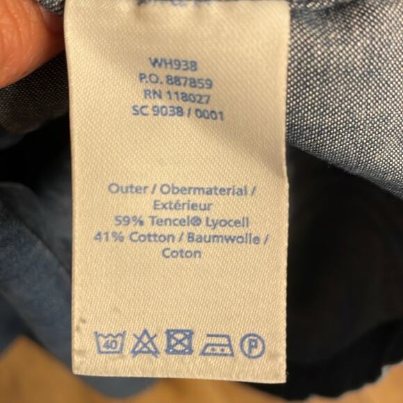 Boden Signature Denim Dress Casual Elegance with a Flattering Fit - Picture 10 of 10